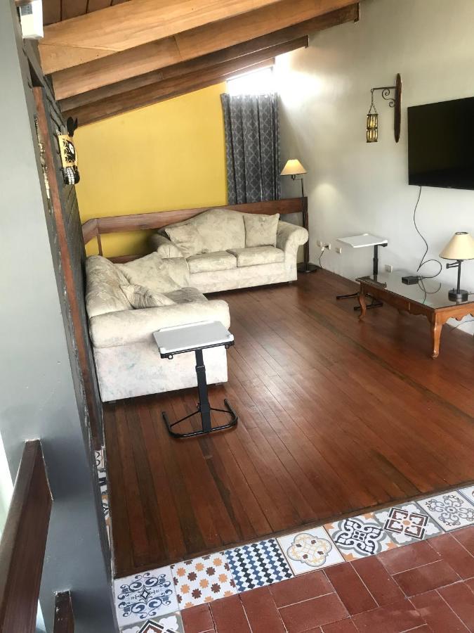 Bed and Breakfast Corazon Sabana Сан-Хосе Экстерьер фото